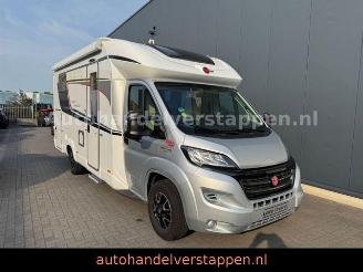 krockskadad bil auto Burstner   2019/9