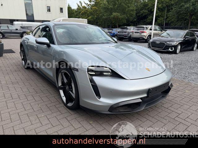 Porsche Taycan 4S 420KW 94KWH Panorama Bose