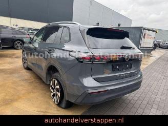 krockskadad bil auto Volkswagen Tiguan 1.5 TSI DSG eHybrid 150 kW Life 2025/9