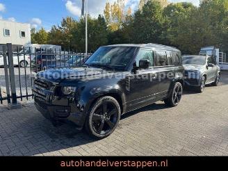 Land Rover Defender 110 X-Dynamic SE 3.0D 183KW BLACK Pack picture 4
