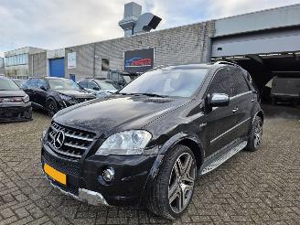 škoda osobní automobily Mercedes ML 63 AMG Facelift Sch.Dak Camera Navi Luchtver. Memory Stoelkoeling Stoelverw. Trekhaak 375KW/510PK 2006/11