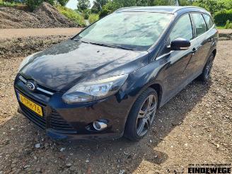 krockskadad bil auto Ford Focus Focus 3 Wagon, Combi, 2010 / 2020 1.0 Ti-VCT EcoBoost 12V 125 2014/4