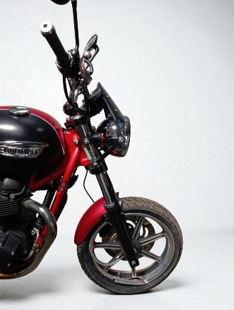 Triumph Bonneville 865 picture 10