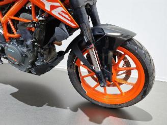 KTM 390 Duke  picture 20