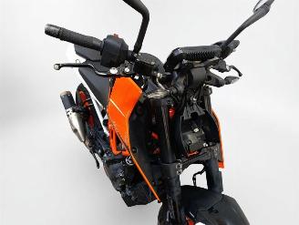KTM 390 Duke  picture 16