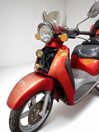 Aprilia  SCARABEO picture 6