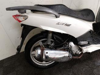 Peugeot  125 LX picture 10