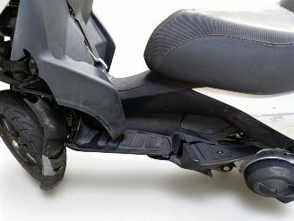 Piaggio  MP3 MODEL LT picture 16