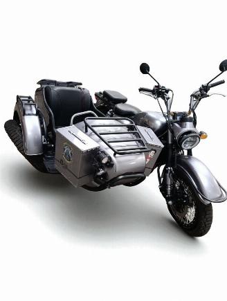 skadebil motor Mash  B-SIDE 2024/7