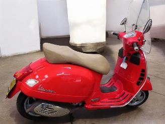 skadebil bromfiets Piaggio  GTS VESPA 2005/6