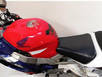 Honda CBR 900 RR picture 24