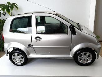 skadebil brommobiel Microcar  SIMPA ALBIZIA 2006/3
