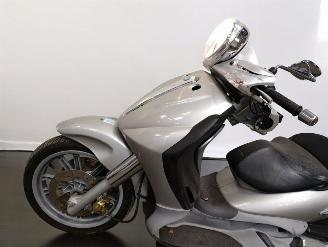 Piaggio  BEVERLY picture 5