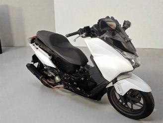 Avarii scootere Honda  FORZA NSS 2015/9