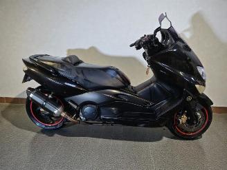 skadebil bromfiets Yamaha  XP T MAX 2007/4