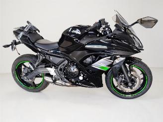 krockskadad bil motor Kawasaki Ninja 650  2019/4