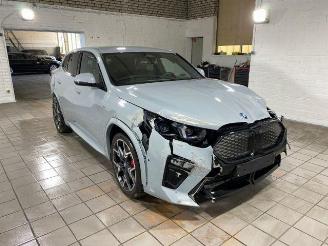 Voiture accidenté BMW iX2 xDrive30 M Sport KAM/NAVI/H&K 2024/3