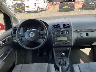 Volkswagen Touran Benzine Airco picture 11