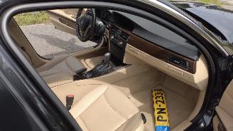 BMW 3-serie Bmw 325i High Executive automaat nette mooie auto! picture 18