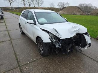 Hyundai I-30 i30 (PDEB5/PDEBB/PDEBD/PDEBE), Hatchback, 2016 1.0 T-GDI 12V picture 2