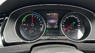 Volkswagen Passat  picture 16