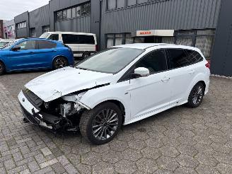 skadebil auto Ford Focus 1.5 EcoB.SCTi WAG 2018/1