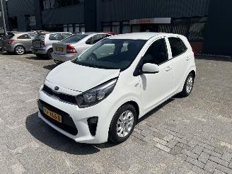skadebil auto Kia Picanto 1.0 CVVT EconomyPlusLine 2019/3