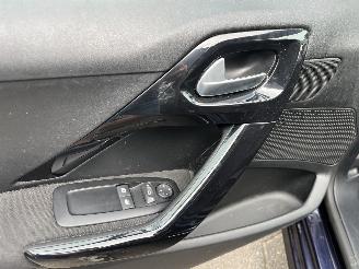 Peugeot 208 1.0 VTI BLUE LEASE picture 17