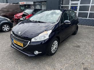 Peugeot 208 1.0 VTI BLUE LEASE picture 1