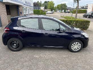 Peugeot 208 1.0 VTI BLUE LEASE picture 3