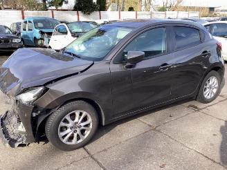 krockskadad bil auto Mazda 2 2 (DJ/DL), Hatchback, 2014 1.5 SkyActiv-G 90 2015/9