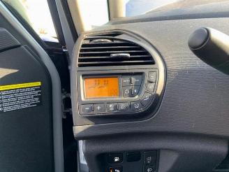 Citroën C4 C4 Picasso (UD/UE/UF), MPV, 2007 / 2013 1.6 16V VTi 120 picture 19