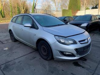 Uttjänta bilar auto Opel Astra Astra J Sports Tourer (PD8/PE8/PF8), Combi, 2010 / 2015 1.7 CDTi 16V 2013/6