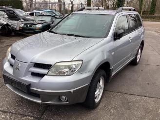 Mitsubishi Outlander Outlander (CU), SUV, 2001 / 2007 2.0 16V 4x2 picture 3