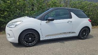 uszkodzony samochody osobowe Citroën DS3 1.6 VTi 120 16V 88kW 2011/1