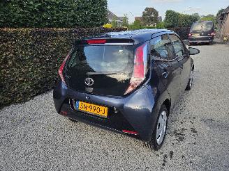 Toyota Aygo 1.0 VVT-I X-Play picture 3