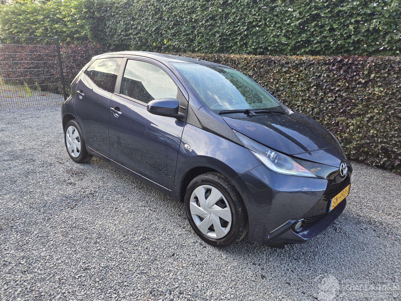 Toyota Aygo 1.0 VVT-I X-Play