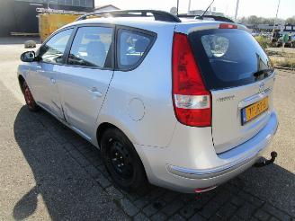 Hyundai I-30 1.6sw picture 4