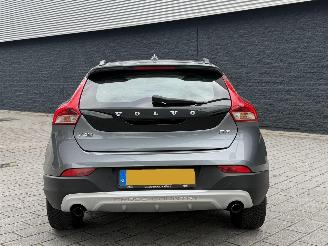 Volvo V-40 Cross Country 2.0 D3 Automaat picture 4