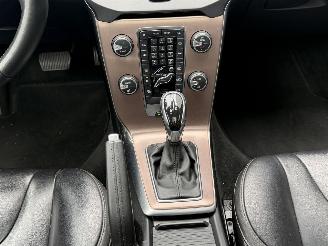 Volvo V-40 Cross Country 2.0 D3 Automaat picture 16