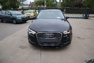 Unfallwagen Audi A3 1.6 TDI 2015/5