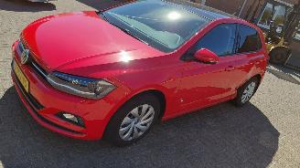 Damaged car Volkswagen Polo 1.0 tsi  70kw   pano navi 2020/11
