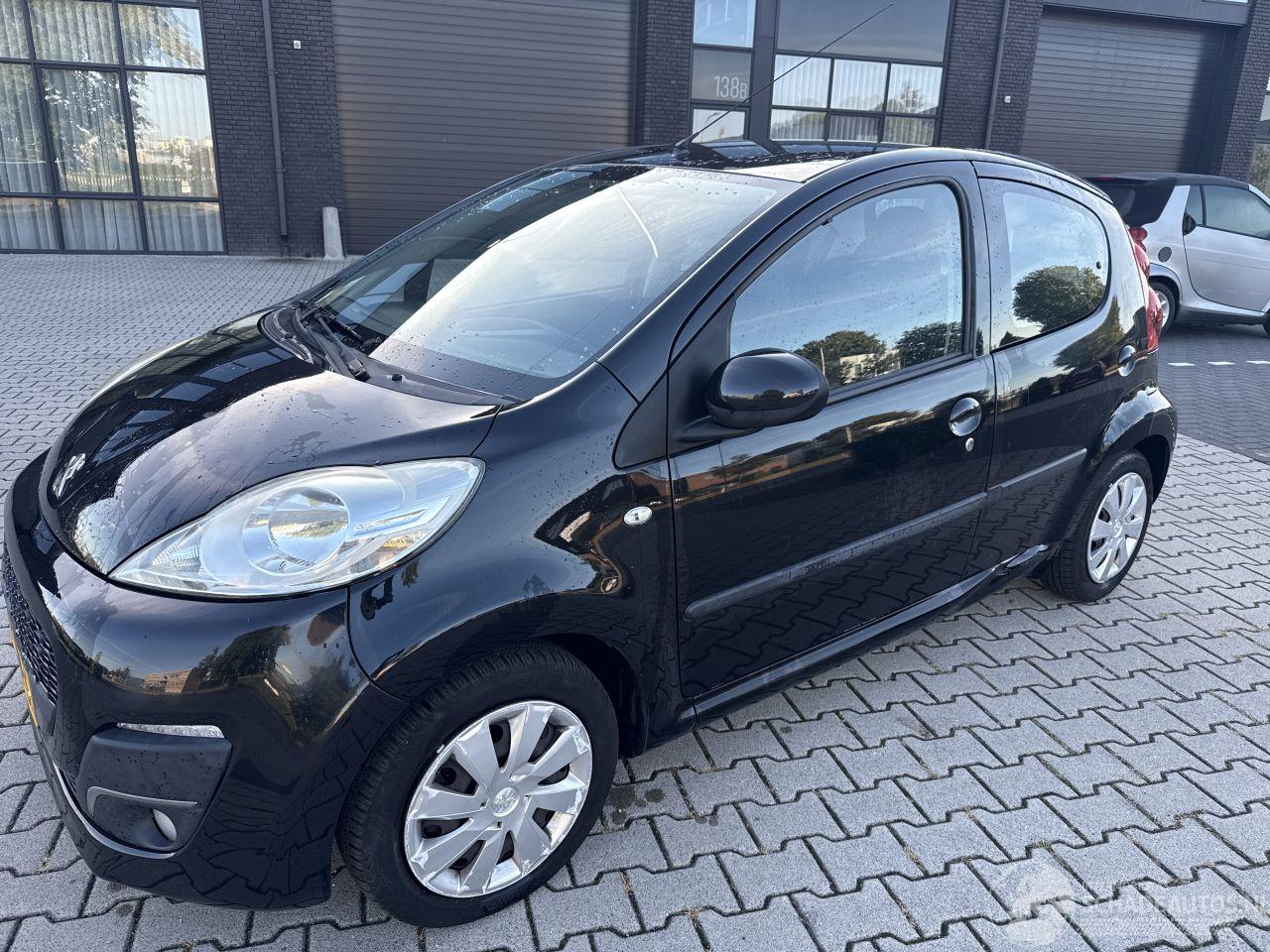 Peugeot 107 1.0 ACTIVE AIRCO RIJDBARE SCHADE! BOUWJAAR 2013  1600 EURO