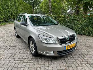 Skoda Octavia 1.2 NAVI AIRCO CRUISE picture 2