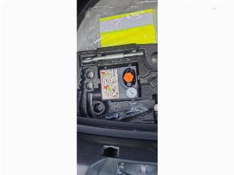 Volvo V-40 V40 Cross Country (MZ), Hatchback 5-drs, 2012 / 2019 1.5 T3 16V Geartronic picture 15