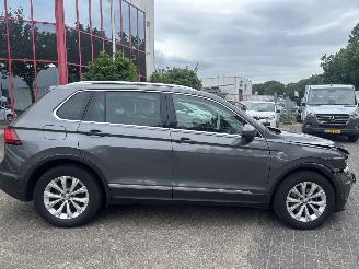 Volkswagen Tiguan 1.4 TSI CON. SERIES picture 3