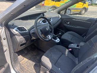 Renault Scenic 1.4 16V TCe 130 MPV  Benzine 1.397cc picture 8