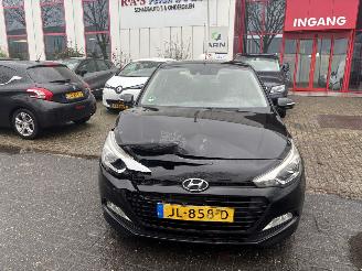 Schadeauto Hyundai I-20 T-GDI COMFORT 2016/5