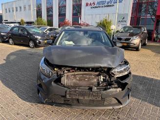 krockskadad bil auto Kia Cee d Ceed Sportswagon (CDF), Combi 5-drs, 2018 1.0i T-GDi 12V 120 Eco-Dynamics+ 2024/1