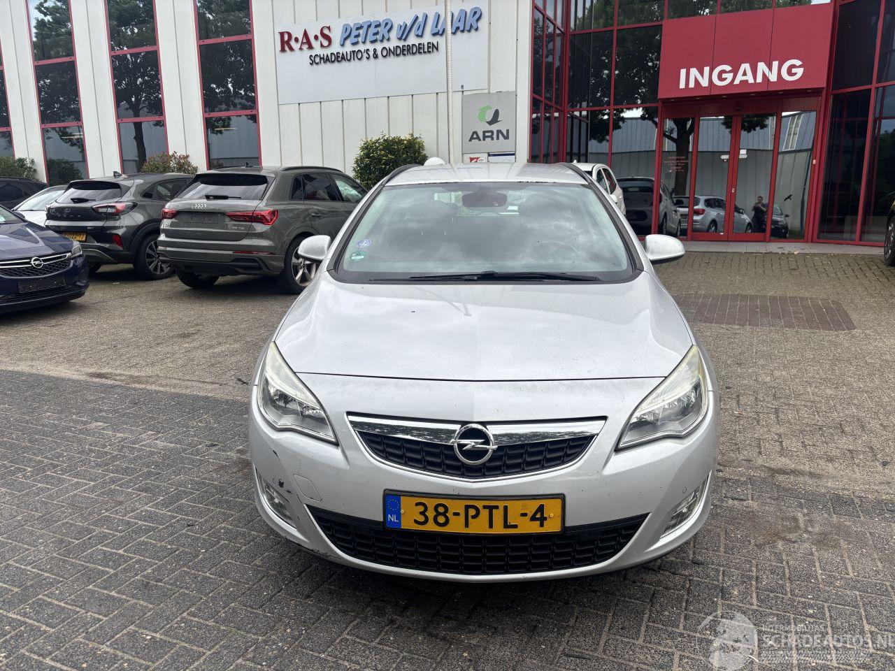 Opel Astra SPORTS TOURER 1.4 T EDITION
